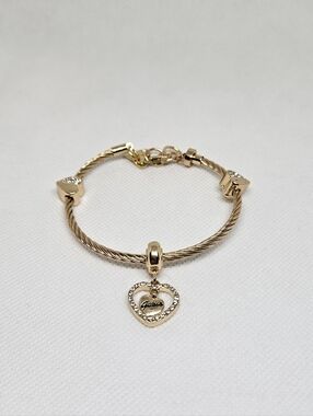 GUESS Gold Tone Cable Bracelet Heart Charm Rhinestone Accent